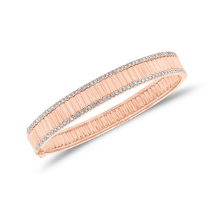 Diamond & Gold Pleated Bangle Bracelet - 14K gold weighing 18.40 grams - 106 round diamonds weighing 0.89 carats