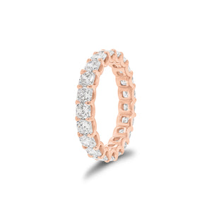 Cushion-Cut Diamond Eternity Ring - 18K gold weighing 3.20 grams - 21 cushion-cut diamonds weighing 2.99 carats (GIA-graded F-G color, VS2 clarity)