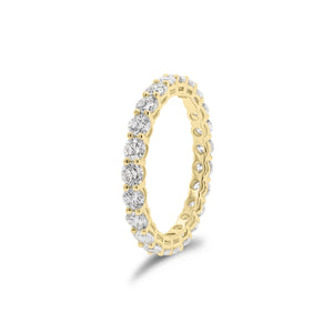 Diamond Shared Prong Eternity Ring - 18K gold weighing 1.47 grams - 23 round diamonds weighing 1.65 carats