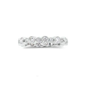 Diamond Eternity Band with Milgrain - 18K gold weighing 2.41 grams - 24 round diamonds totaling 0.86 carats