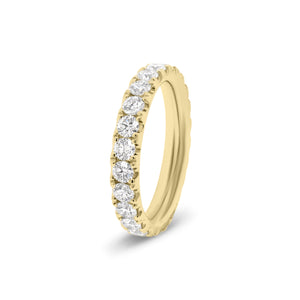 Diamond Eternity Band - 18K gold weighing 3.69 grams - 24 round diamonds totaling 1.73 carats