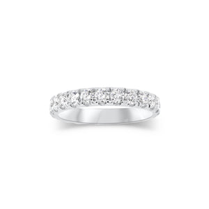Diamond Eternity Band - 18K gold weighing 3.69 grams - 24 round diamonds totaling 1.73 carats