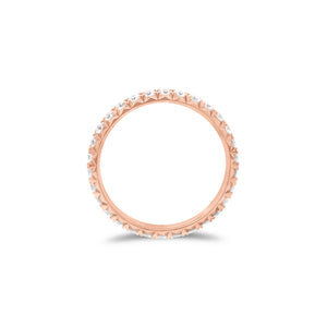 Diamond eternity band - 18K gold weighing 1.52 grams - 30 round diamonds totaling 0.84 carats