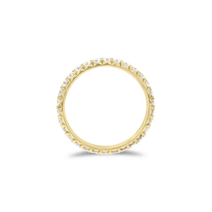 Diamond eternity band - 18K gold weighing 1.52 grams - 30 round diamonds totaling 0.84 carats