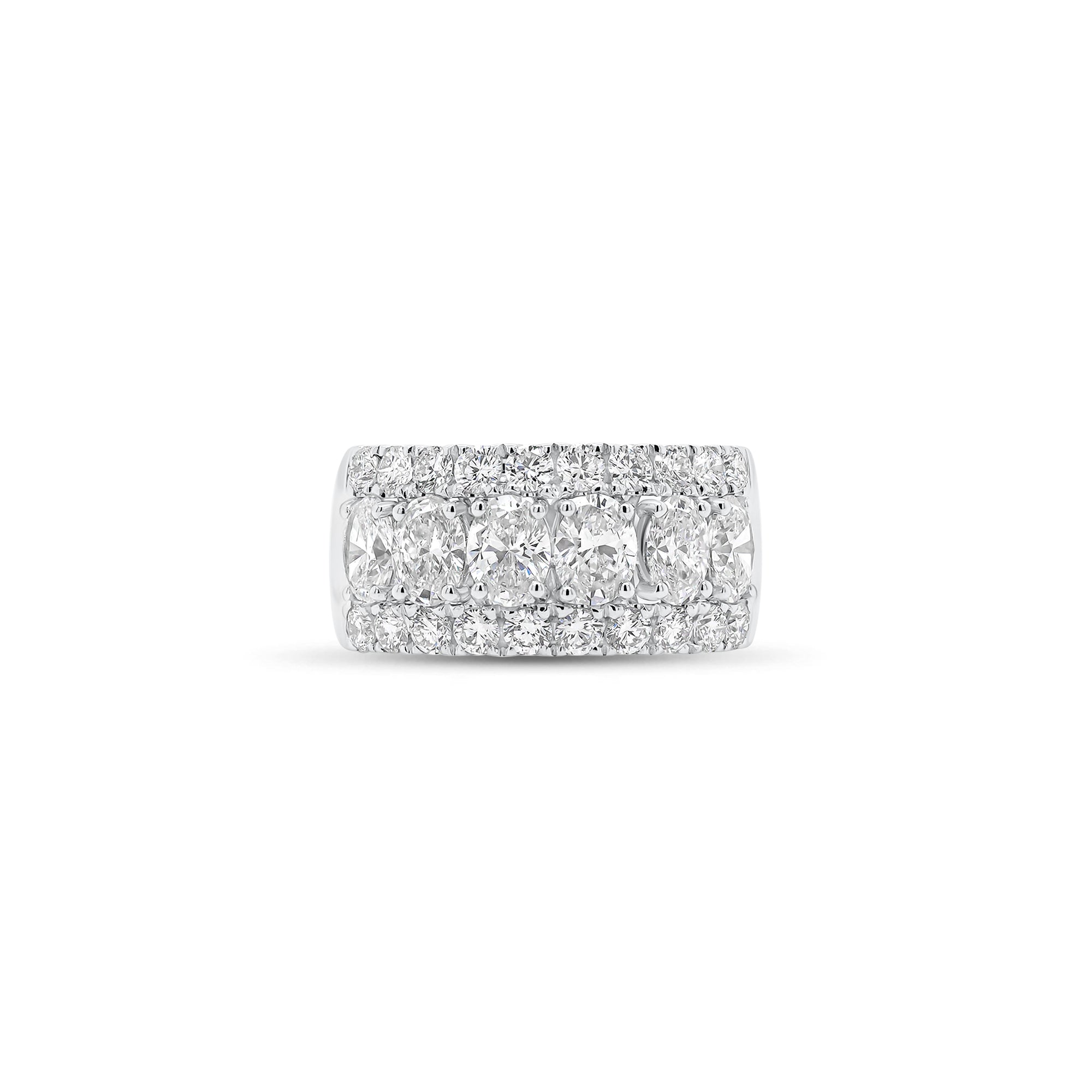 Oval and Round Diamond Wedding Band - 18K gold weighing 6.09 grams  - 6 oval-shaped diamonds weighing 1.82 carats  - 20 round diamonds weighing 0.89 carats