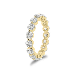 2.62 ct Diamond Eternity Ring - 18K gold weighing 2.48 grams - 17 round diamonds weighing 2.62 carats