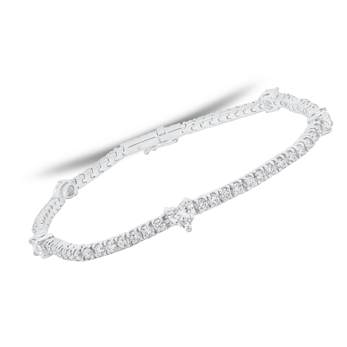 Diamond tennis bracelet with mixed shapes - 14K gold weighing 8.70 grams
- 74 round diamonds weighing 1.58 carats
- 5 mixed shape diamonds weighing 1.08 carats 