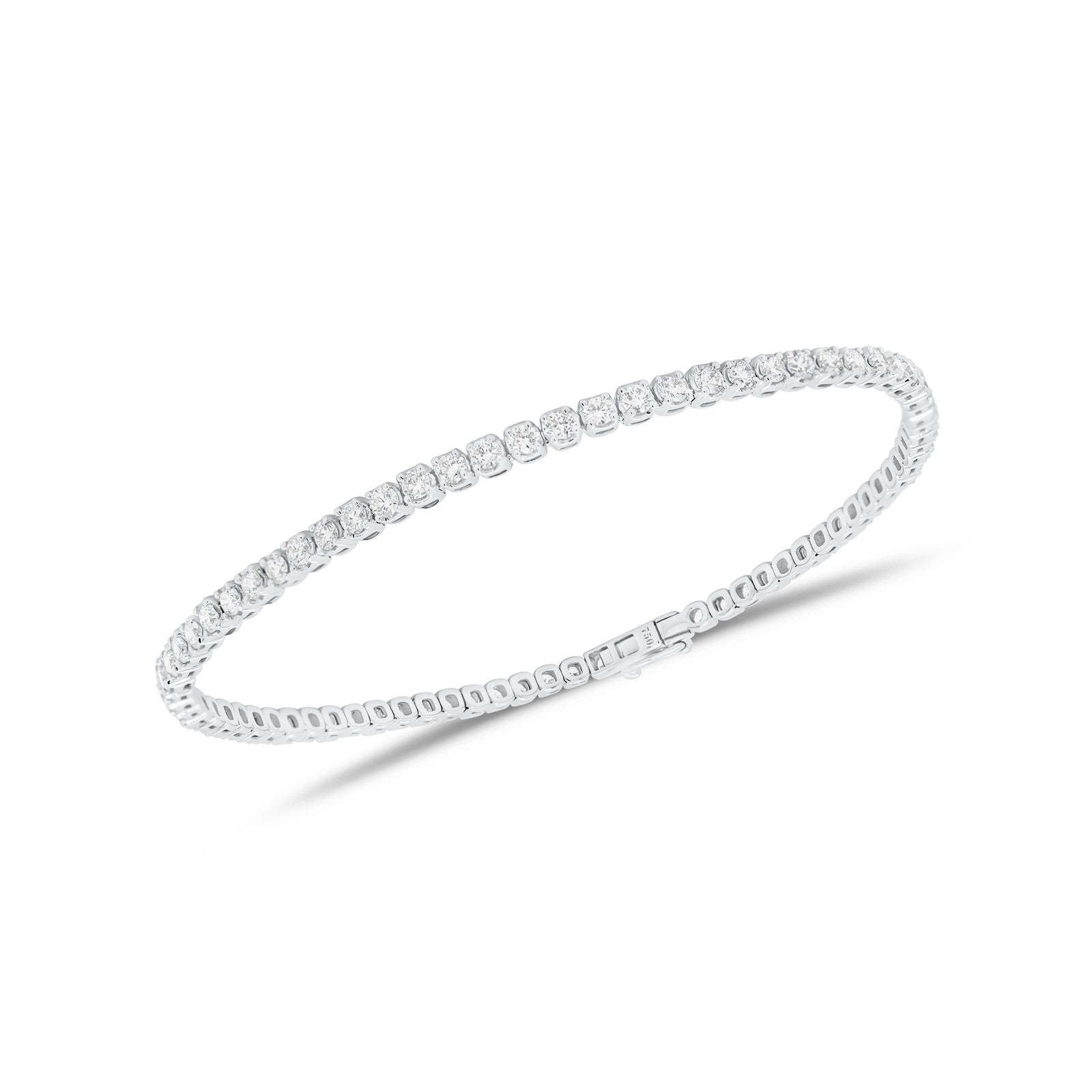 1.64 ct Diamond Tennis Bracelet - 18K gold weighing 4.67 grams  - 76 round diamonds weighing 1.64 carats