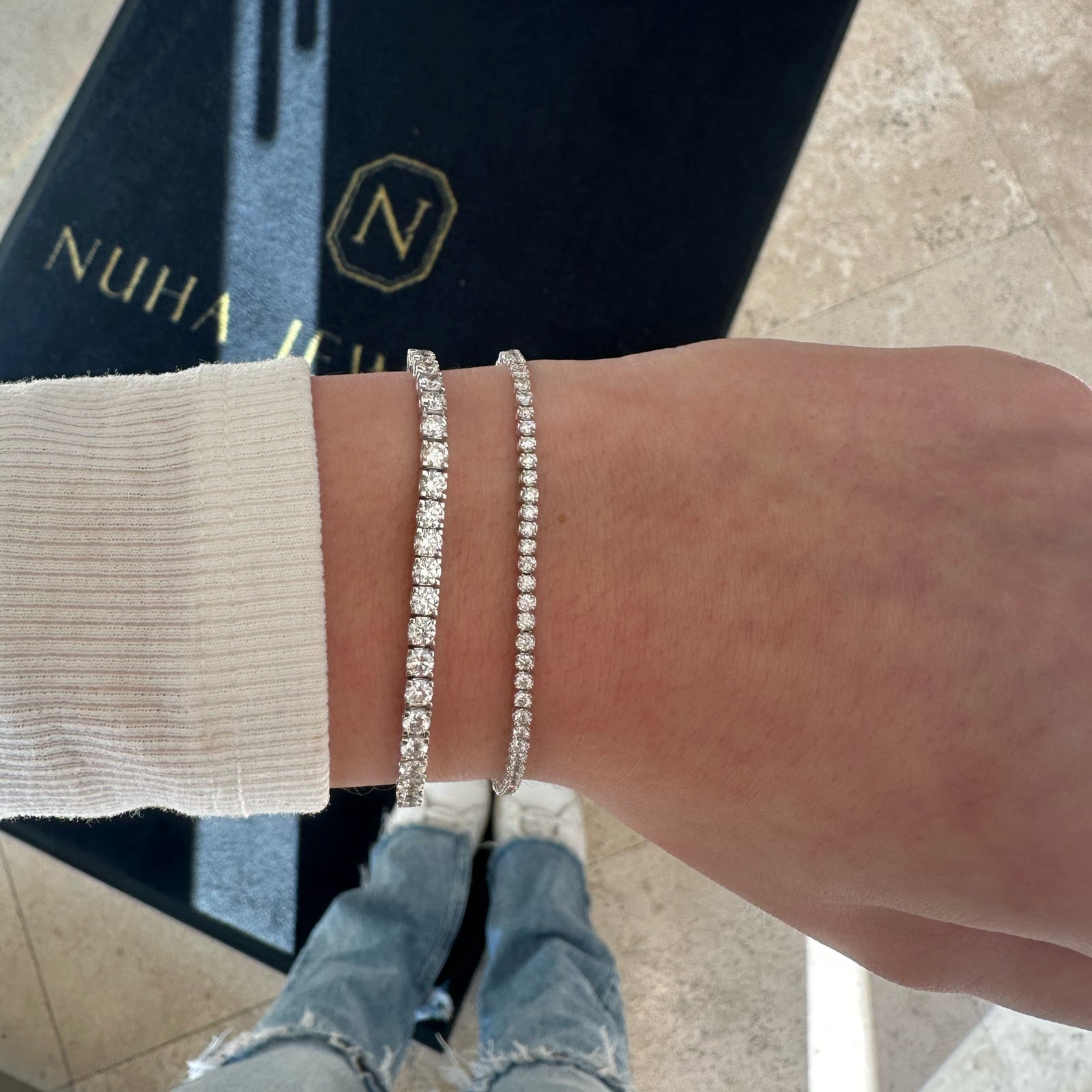 1.64 ct Diamond Tennis Bracelet - 18K gold weighing 4.67 grams  - 76 round diamonds weighing 1.64 carats