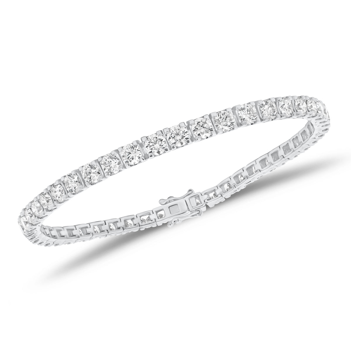 6.88 ct diamond tennis bracelet - 18K gold weighing 13.25 grams
- 47 round diamonds weighing 6.88 carats