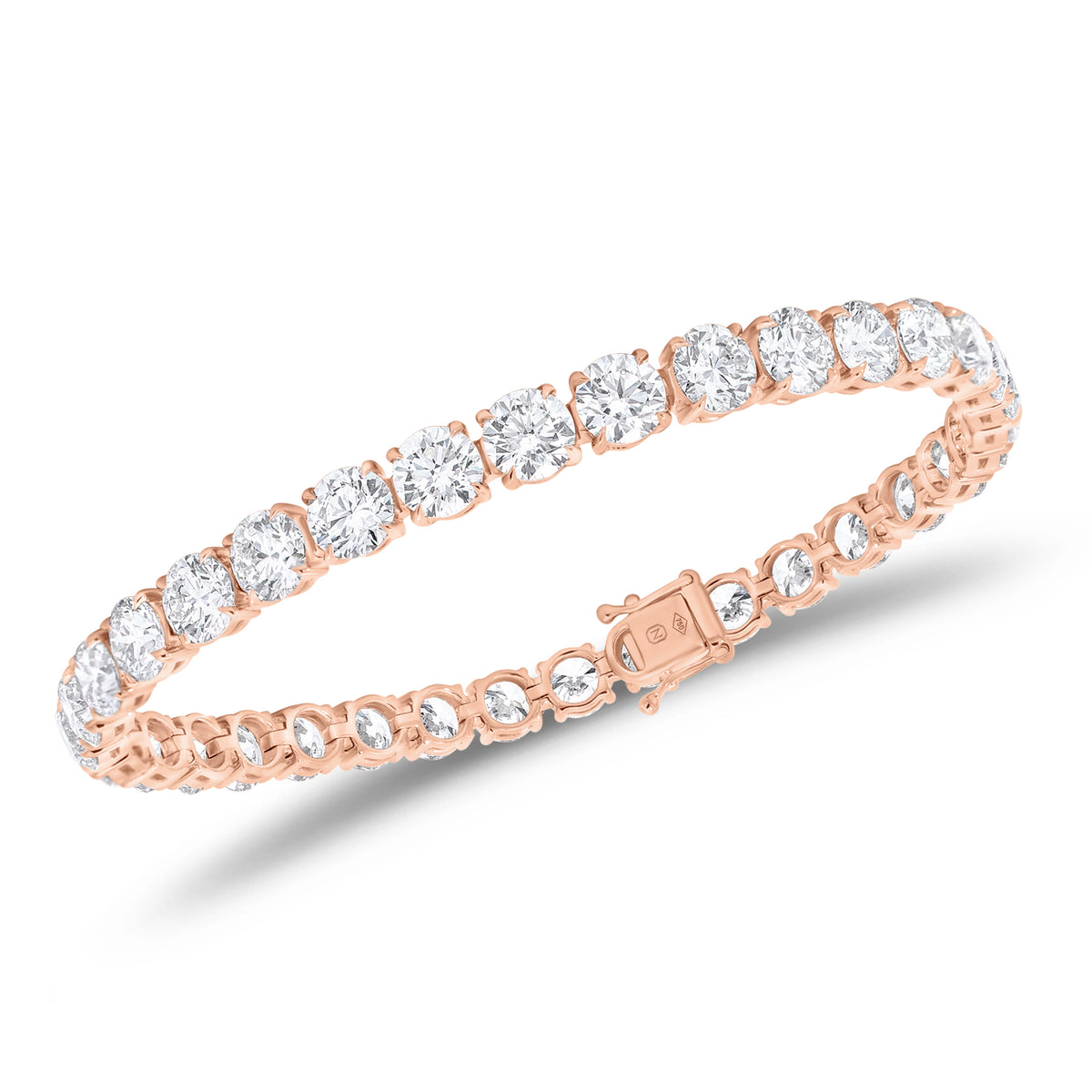 Diamond Tennis Bracelet - 18K gold weighing 16.68 grams - 34 round diamonds weighing 17.94 carats