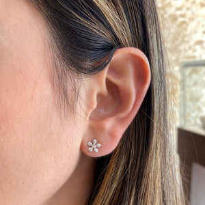Pave-set Diamond Daisy Stud Earrings
