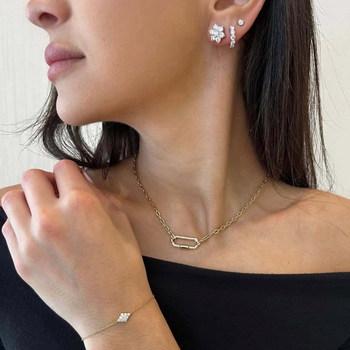 Diamond Wide Hexagon Necklace - 14K gold weighing 10.76 grams - 25 round diamonds weighing 0.20 carats