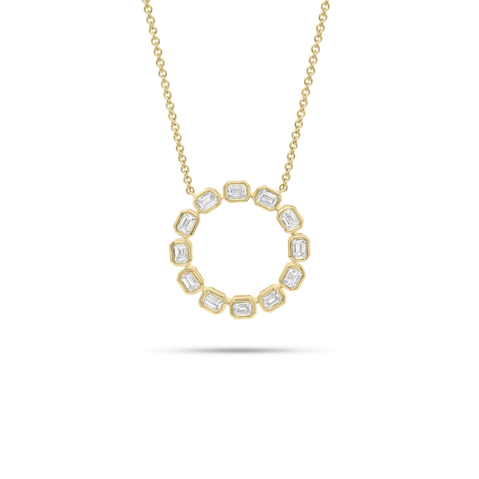Emerald-Cut Diamond Circle Pendant Necklace - 18K gold weighing 5.31 grams  - 12 emerald-cut diamonds weighing 1.07 carats