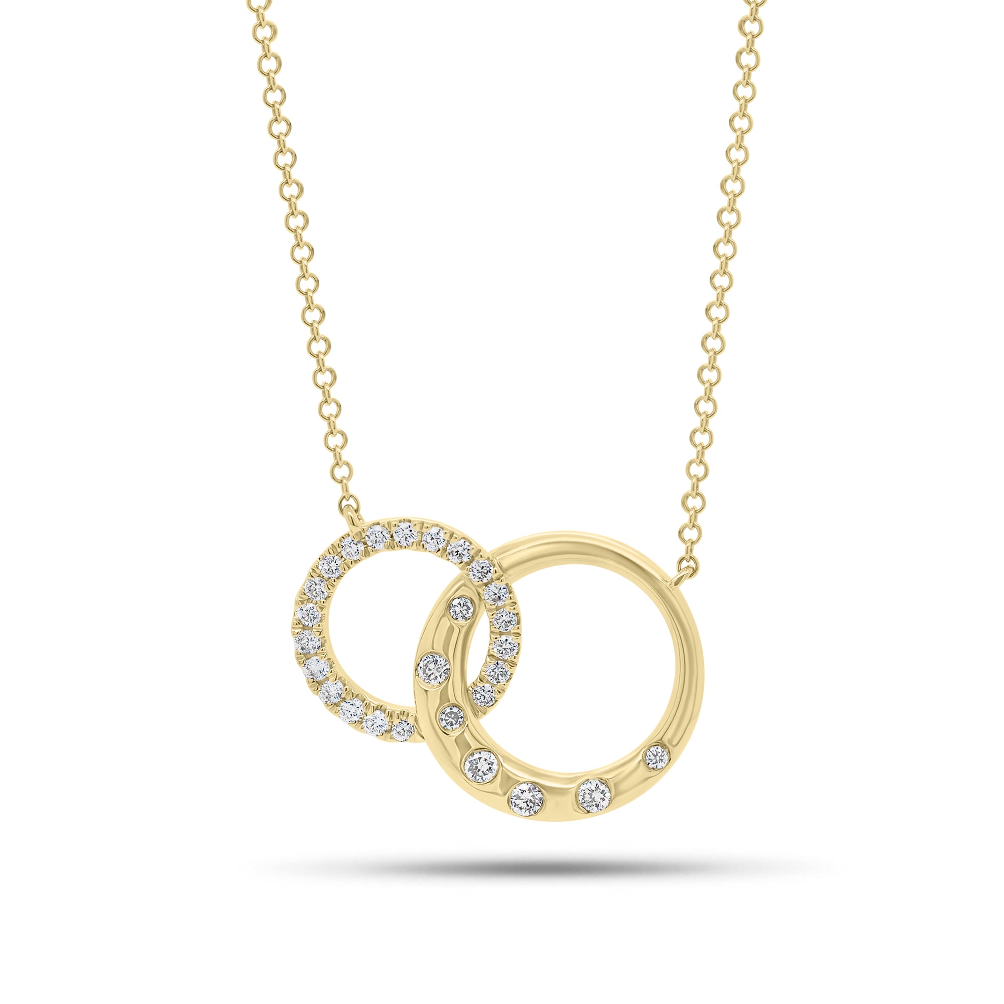 Diamond & Gold Interlocking Links Necklace - 14K gold weighing 3.40 grams  - 26 round diamonds weighing 0.25 carats