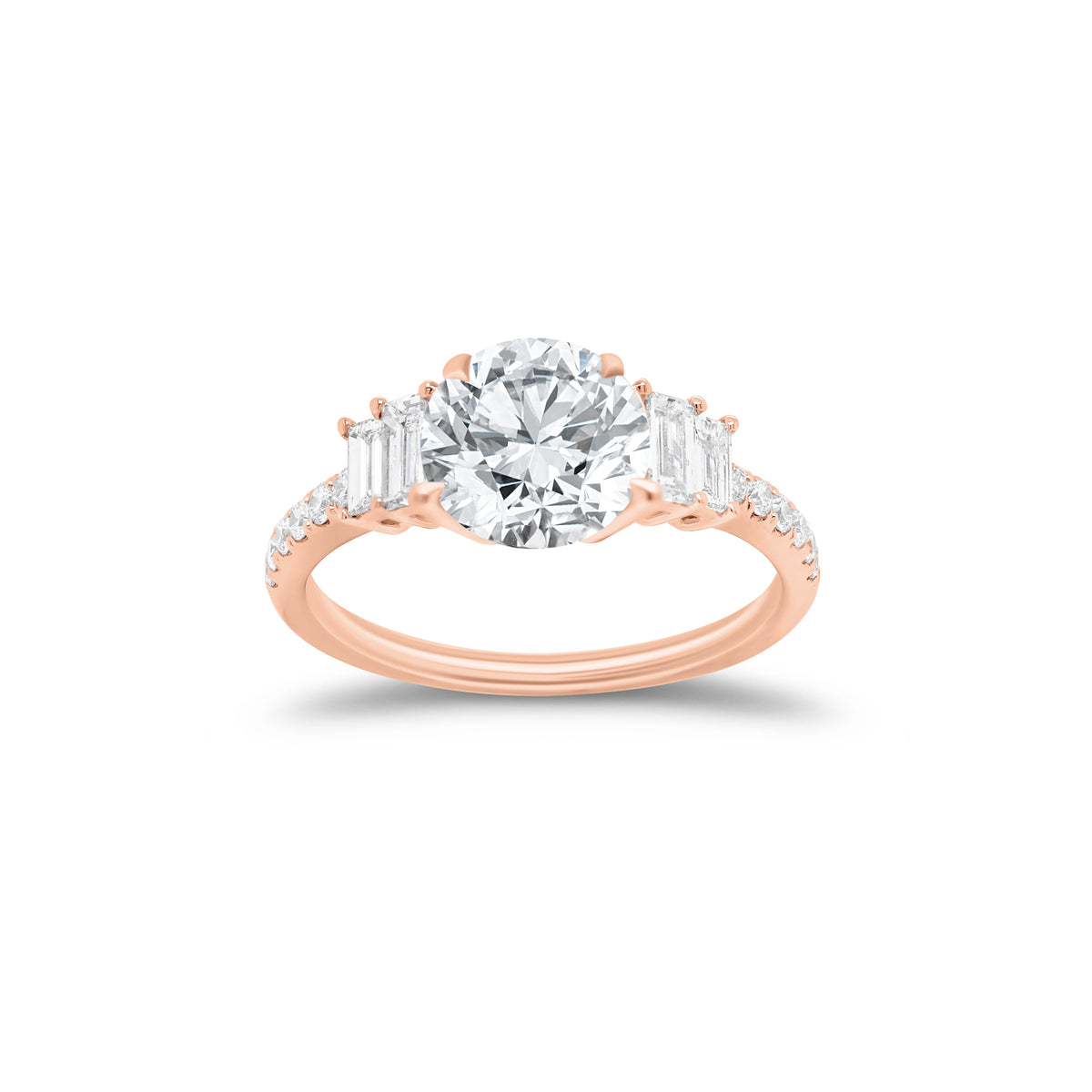 Diamond engagement ring with baguette side stones - 18K gold weighing 3.07 grams  - 12 round diamonds weighing 0.15 carats  - 4 straight baguettes weighing 0.29 carats