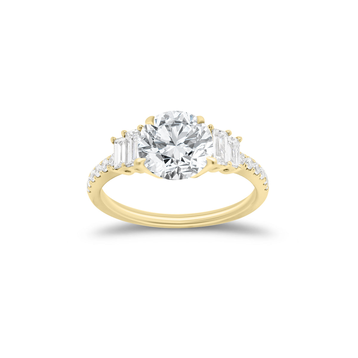 Diamond engagement ring with baguette side stones - 18K gold weighing 3.07 grams  - 12 round diamonds weighing 0.15 carats  - 4 straight baguettes weighing 0.29 carats