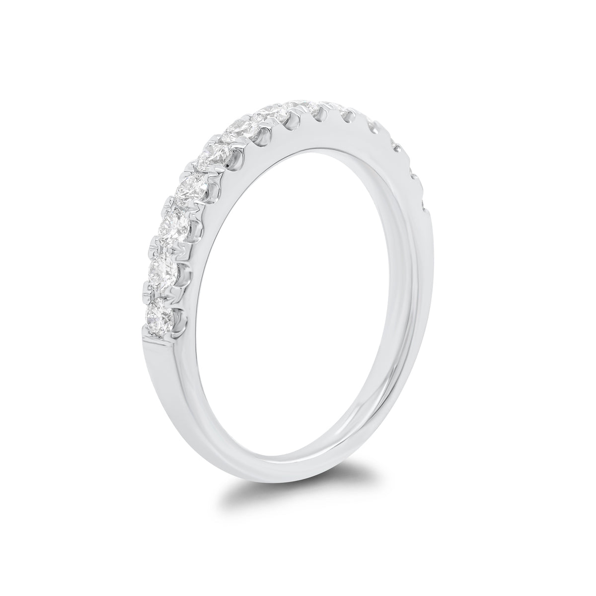 0.50 ct Diamond Wedding Band - 18K gold weighing 3.80 grams  - 13 round diamonds weighing 0.50 carats