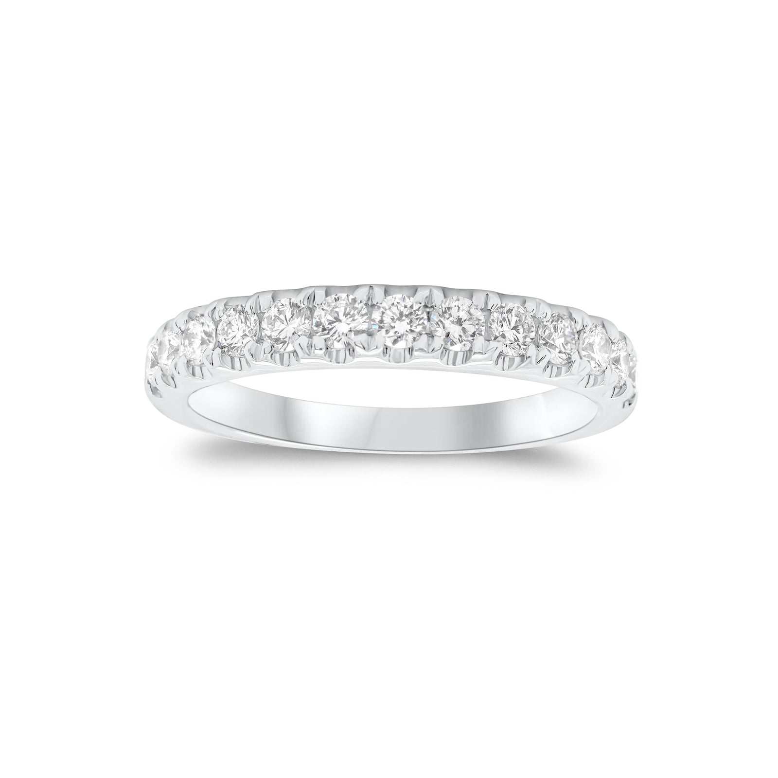 0.50 ct Diamond Wedding Band - 18K gold weighing 3.80 grams  - 13 round diamonds weighing 0.50 carats