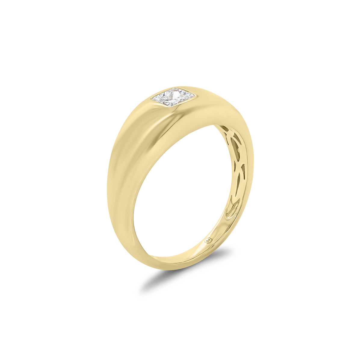 Princess Cut Diamond Dome Ring - 14K gold weighing 4.10 grams - 0.33 ct princess cut diamond