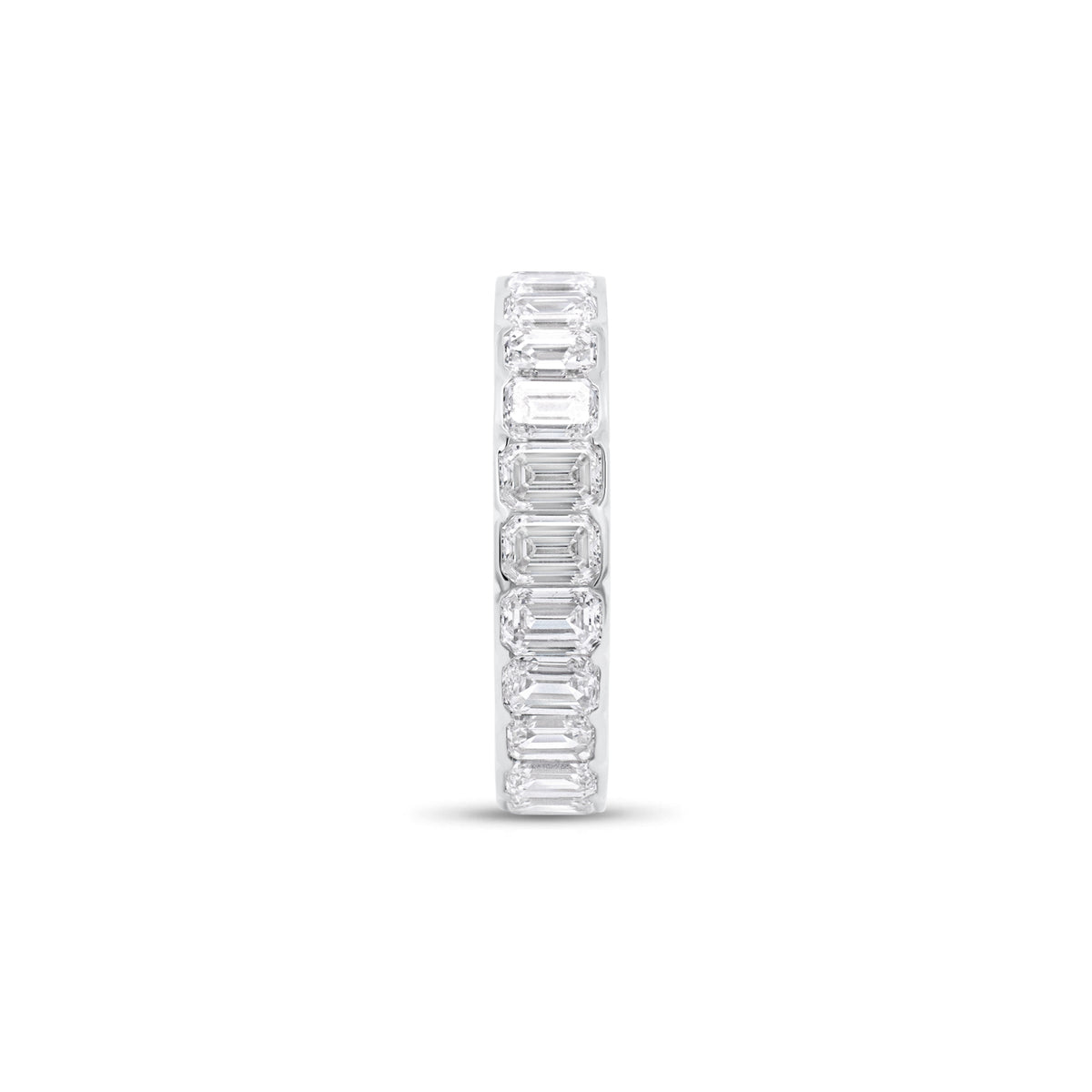 Bezel-set Emerald-cut diamond eternity ring - 18K gold weighing 1.97 grams
- 24 emerald-cut diamonds weighing 3.36 carats (GIA-graded F-color or better, VS2 clarity or higher)