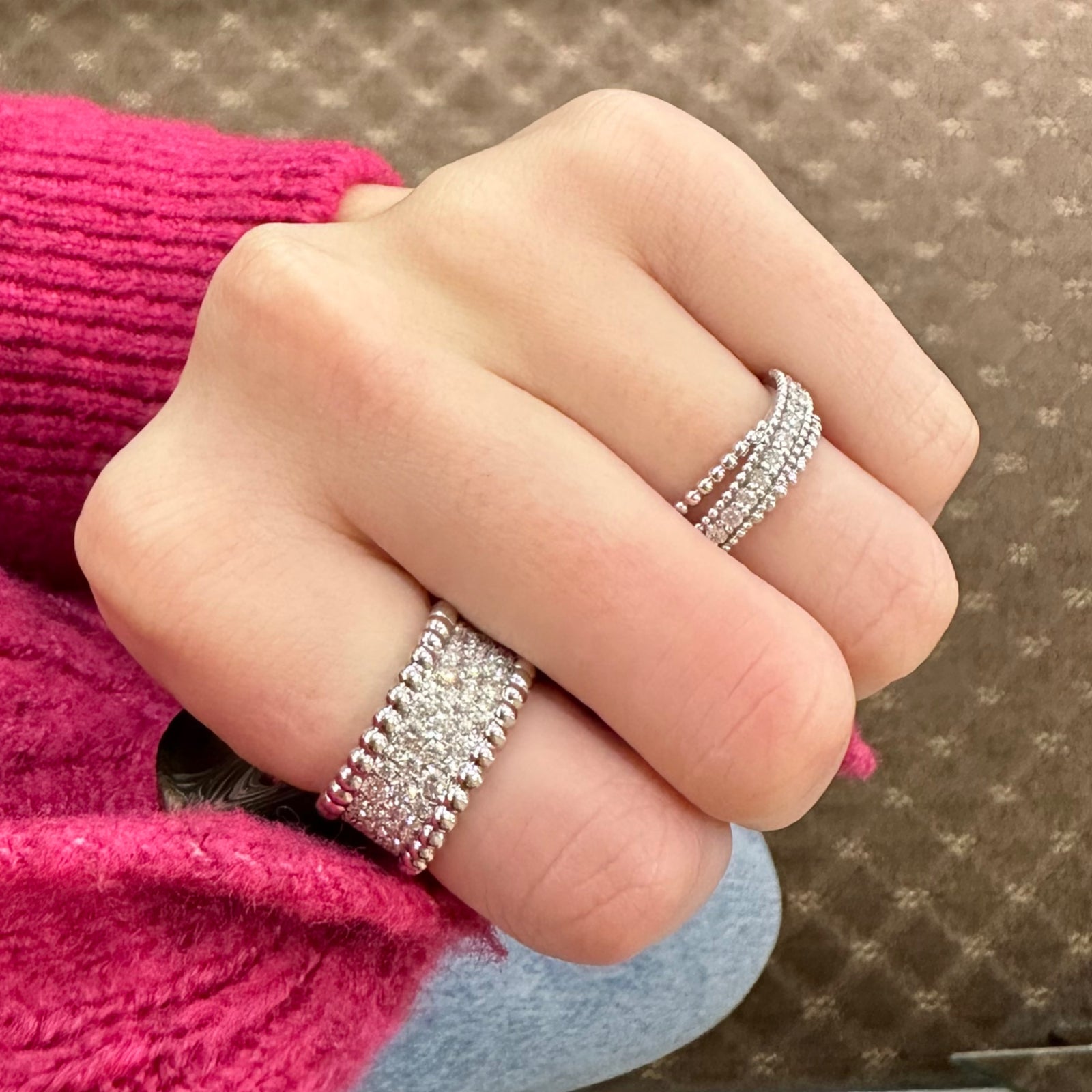 Diamond & beaded gold multi-band crossover ring - 18K gold weighing 4.57 grams  - 15 round diamonds weighing 0.39 carats