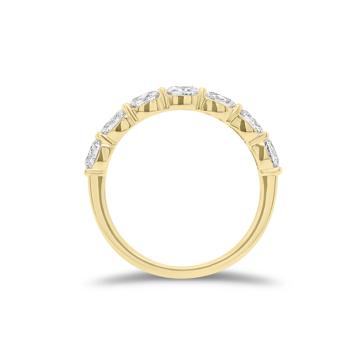 Oval Diamond Wedding Band - 18K gold weighing 2.26 grams - 7 oval-shaped diamonds weighing 0.98 carats