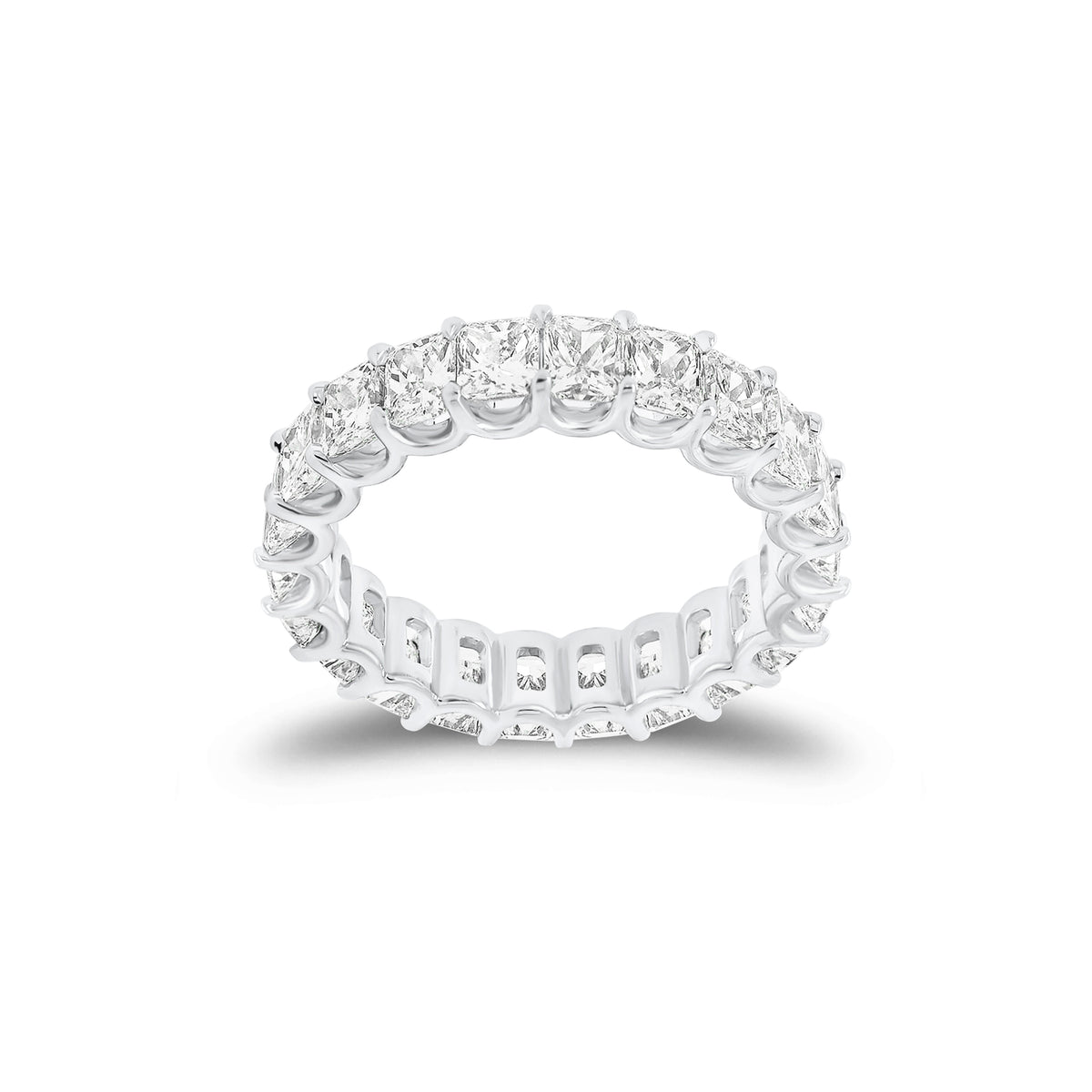 4.47 ct Radiant-Cut Diamond Eternity Band - 18K gold weighing 4.60 grams  - 22 radiant-cut diamonds weighing 4.47 carats (GIA-graded F-color, VS clarity)