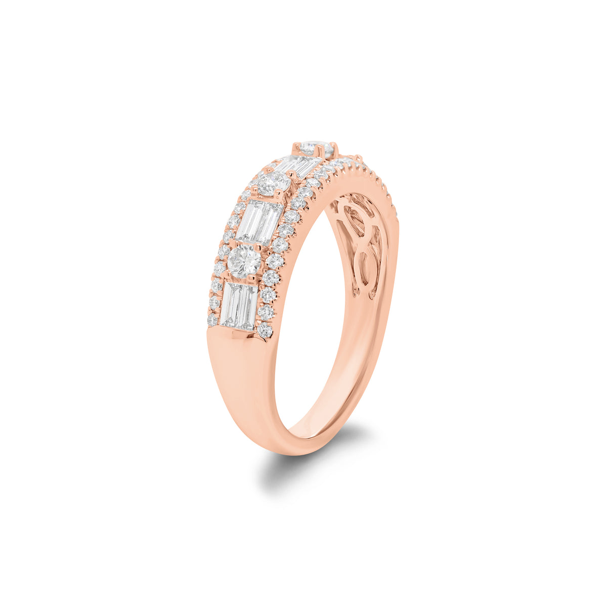 Round & baguette diamond pattern ring - 18K gold weighing 4.45 grams - 50 round diamonds weighing 0.45 carats - 10 straight baguettes weighing 0.43 carats