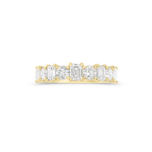 Emerald-Cut & Round Diamond Wedding Band - 18K gold weighing 3.53 grams - 4 round diamonds weighing 0.74 carats - 5 emerald-cut diamonds weighing 0.97 carats