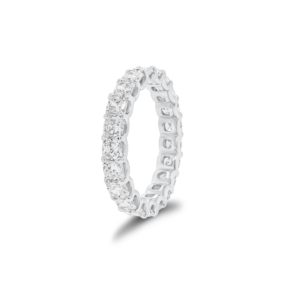 Cushion-Cut Diamond Eternity Ring - 18K gold weighing 3.20 grams - 21 cushion-cut diamonds weighing 2.99 carats (GIA-graded F-G color, VS2 clarity)