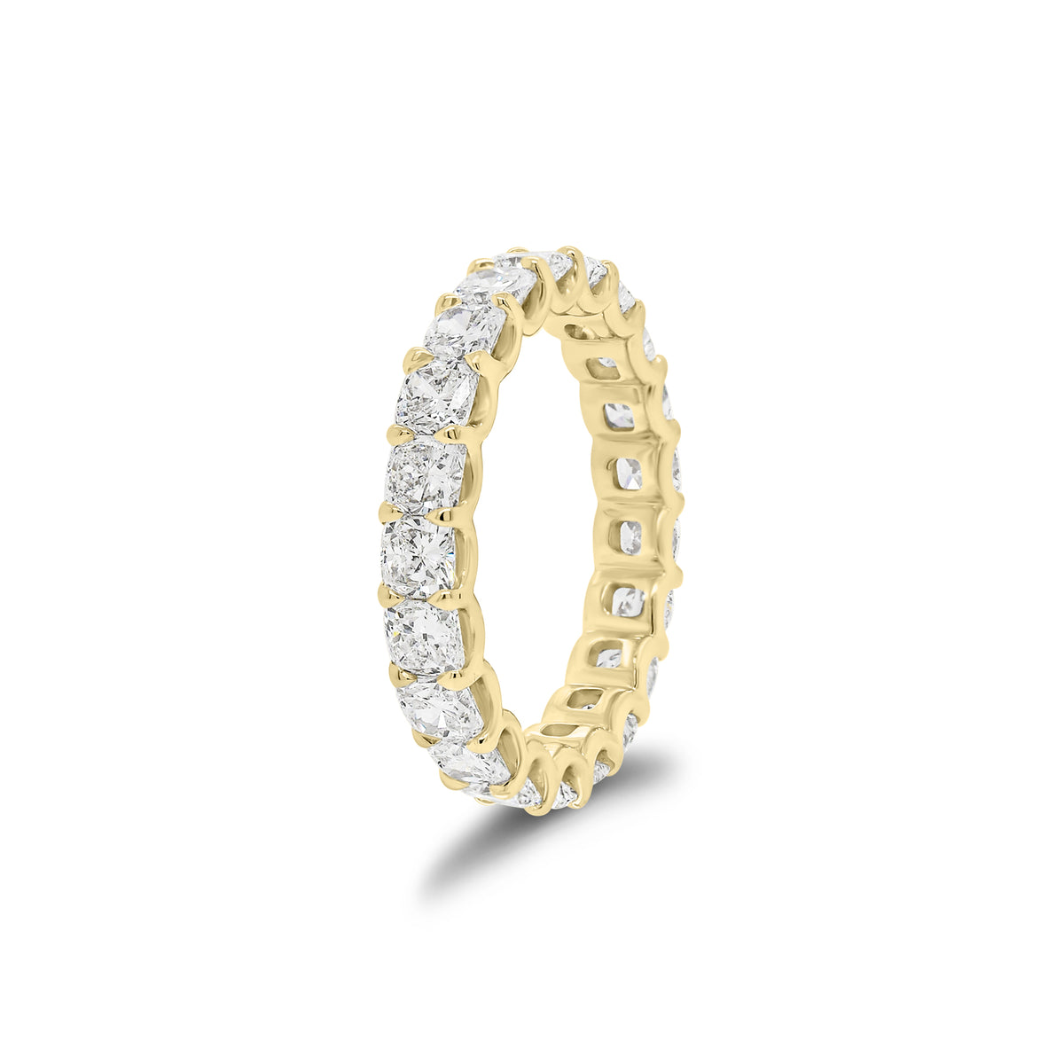 Cushion-Cut Diamond Eternity Ring - 18K gold weighing 3.20 grams - 21 cushion-cut diamonds weighing 2.99 carats (GIA-graded F-G color, VS2 clarity)