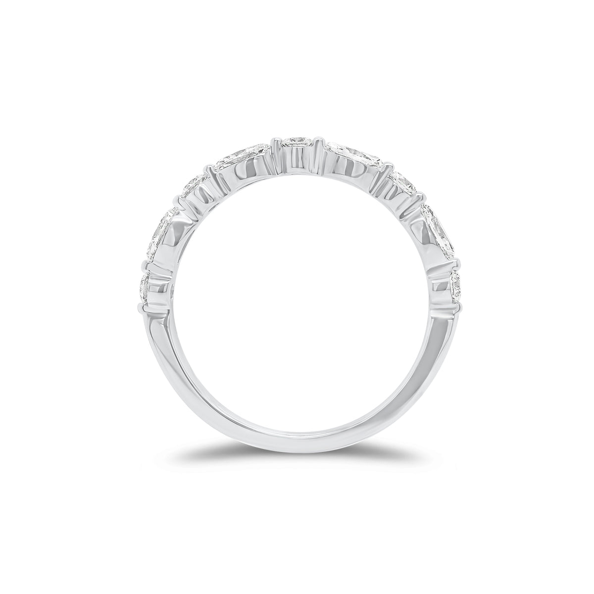 Marquise-Shaped & Round Diamond Wedding Band - 18K gold weighing 1.51 grams - 5 round diamonds weighing 0.18 carats - 4 marquise-shaped diamonds weighing 0.31 carats
