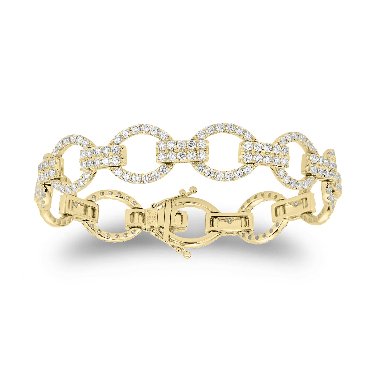Diamond Oval Link Bracelet - 18K gold weighing 19.99 grams  - 242 round diamonds weighing 6.05 carats
