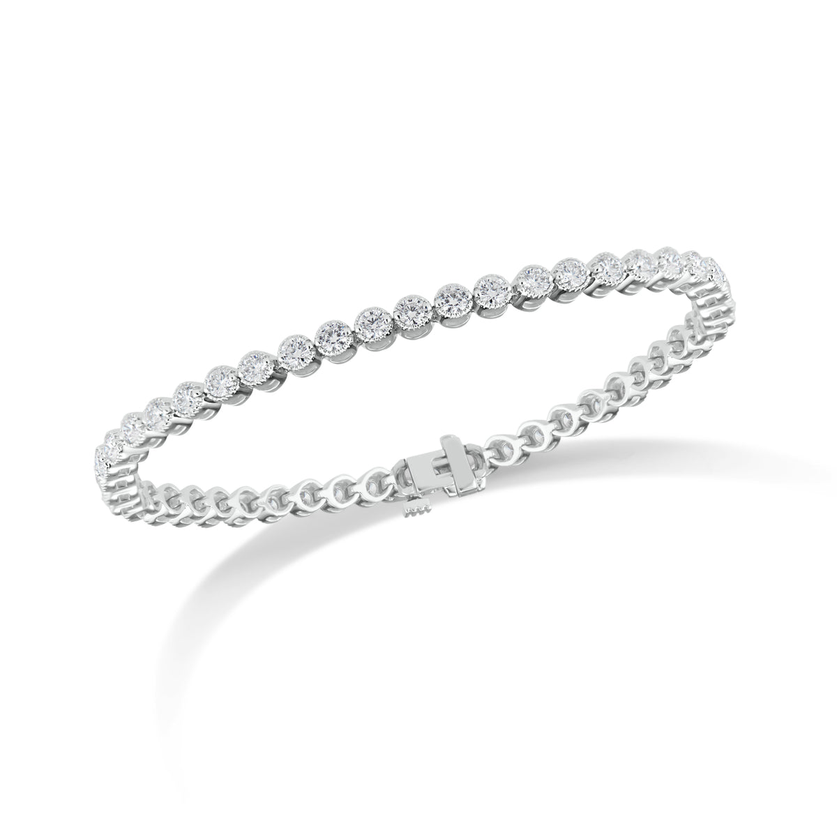 3.65 ct Diamond Tennis Bracelet  - 14K gold weighing 11.70 grams  - 47 round diamonds totaling 3.65 carats