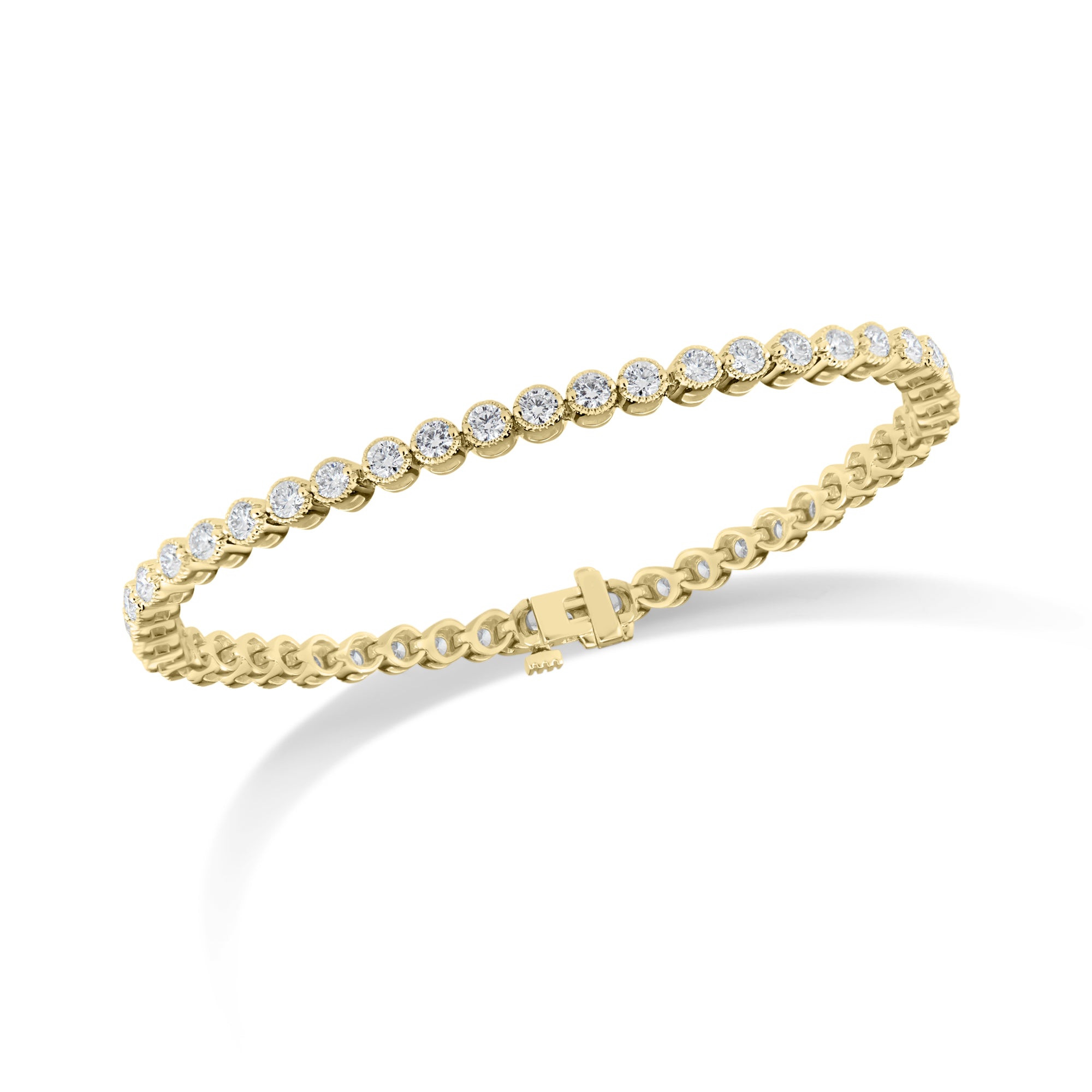 3.65 ct Diamond Tennis Bracelet  - 14K gold weighing 11.70 grams  - 47 round diamonds totaling 3.65 carats
