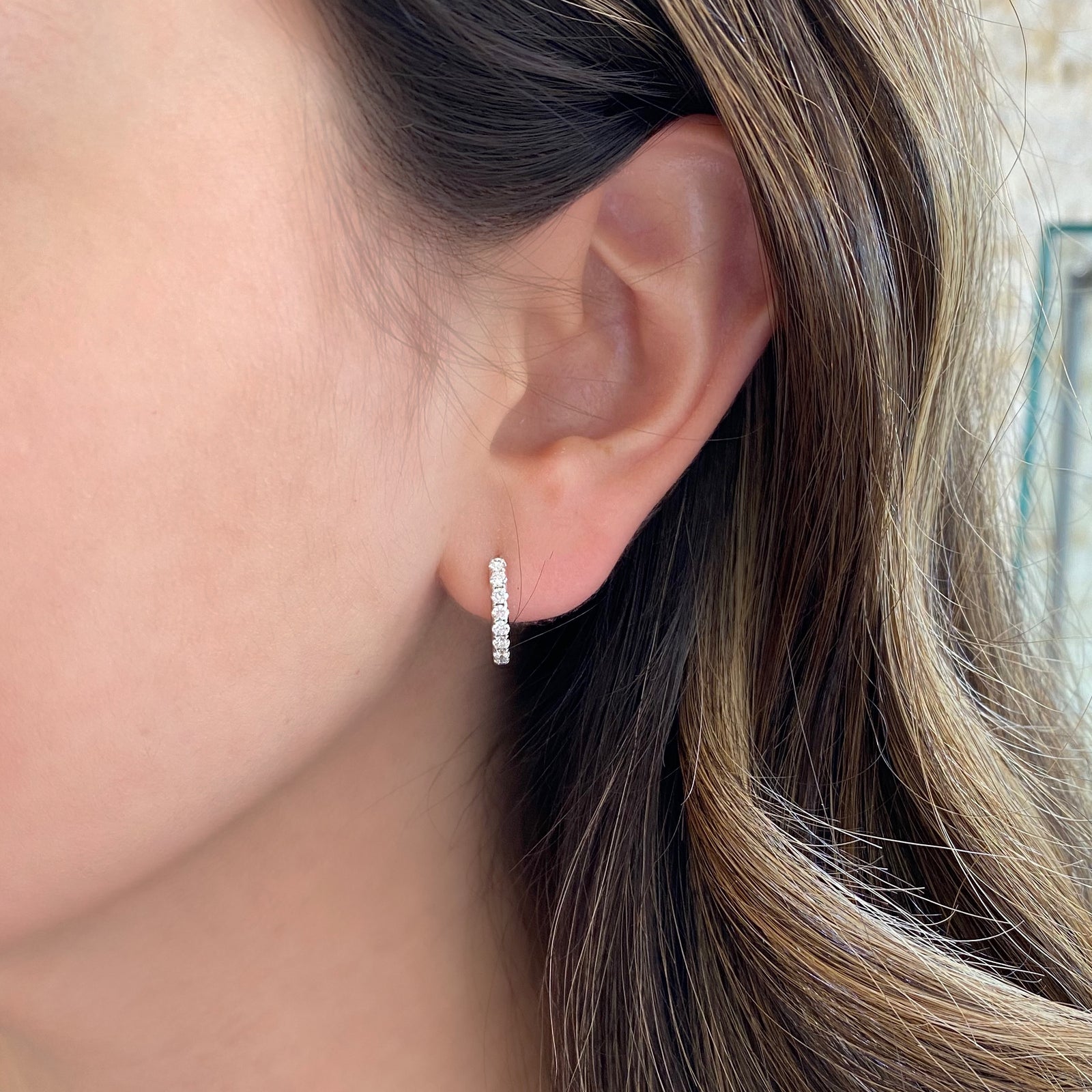 Diamond medium simple huggie earrings - 18K gold weighing 2.11 grams  - 18 round diamonds totaling 0.46 carats