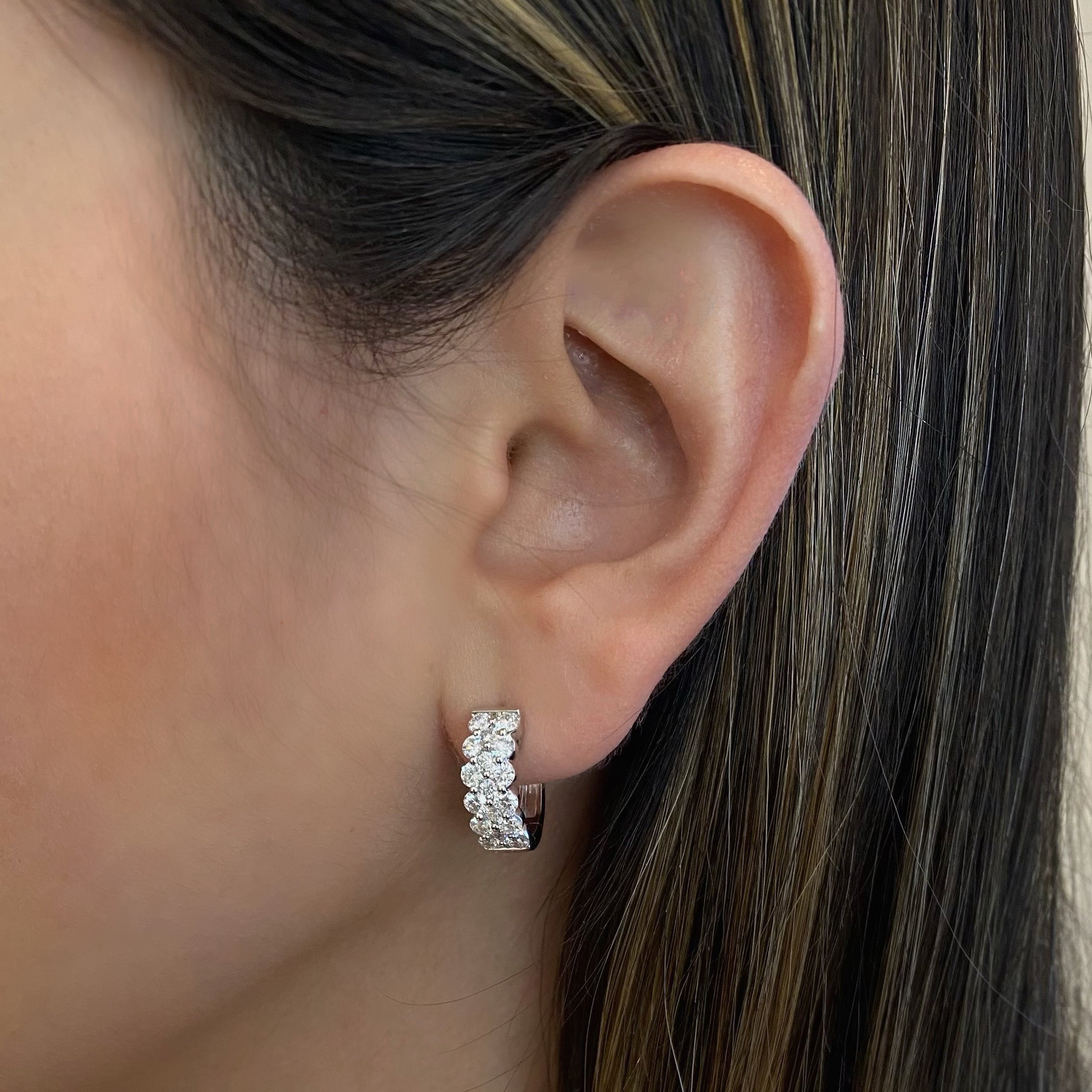 Details 137+ diamond huggie earrings best