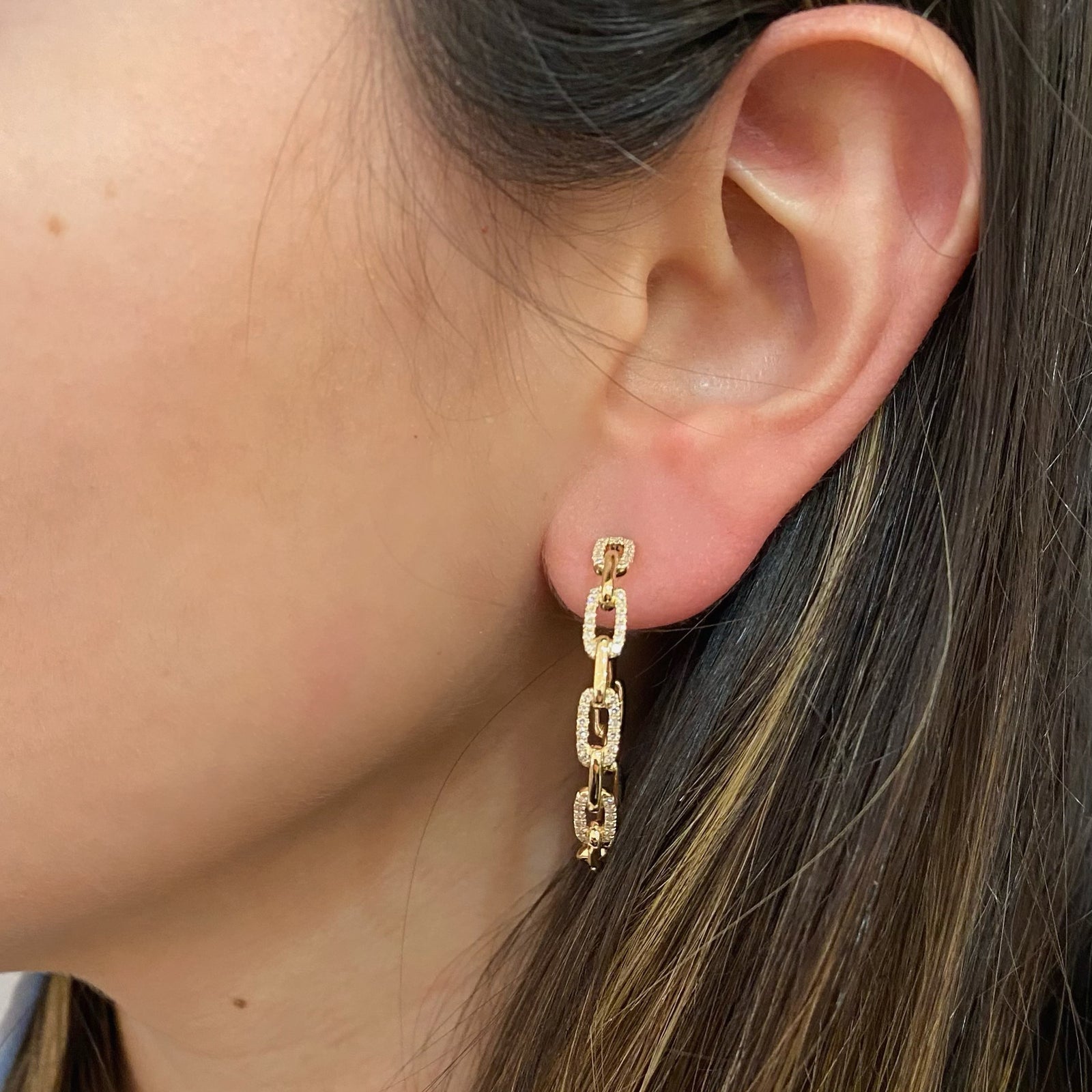 Diamond chain open hoop earrings - 14K gold weighing 9.51 grams  - 98 round diamonds totaling 0.43 carats