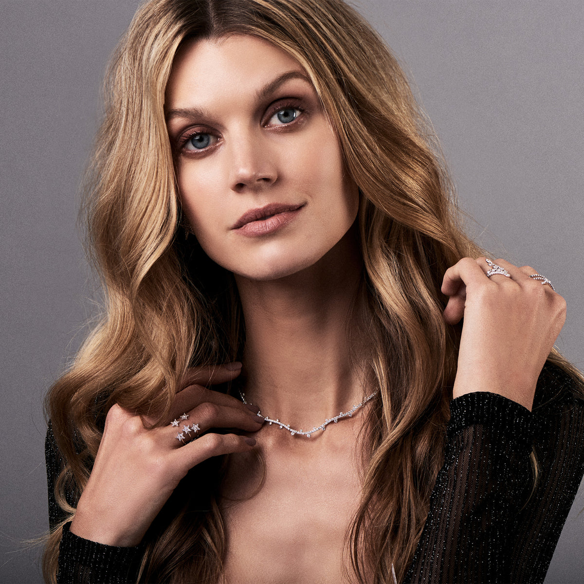 Female Model Wearing Diamond Slim Collar  - 18K gold weighing 16.88 grams  - 289 round diamonds totaling 5.43 carats