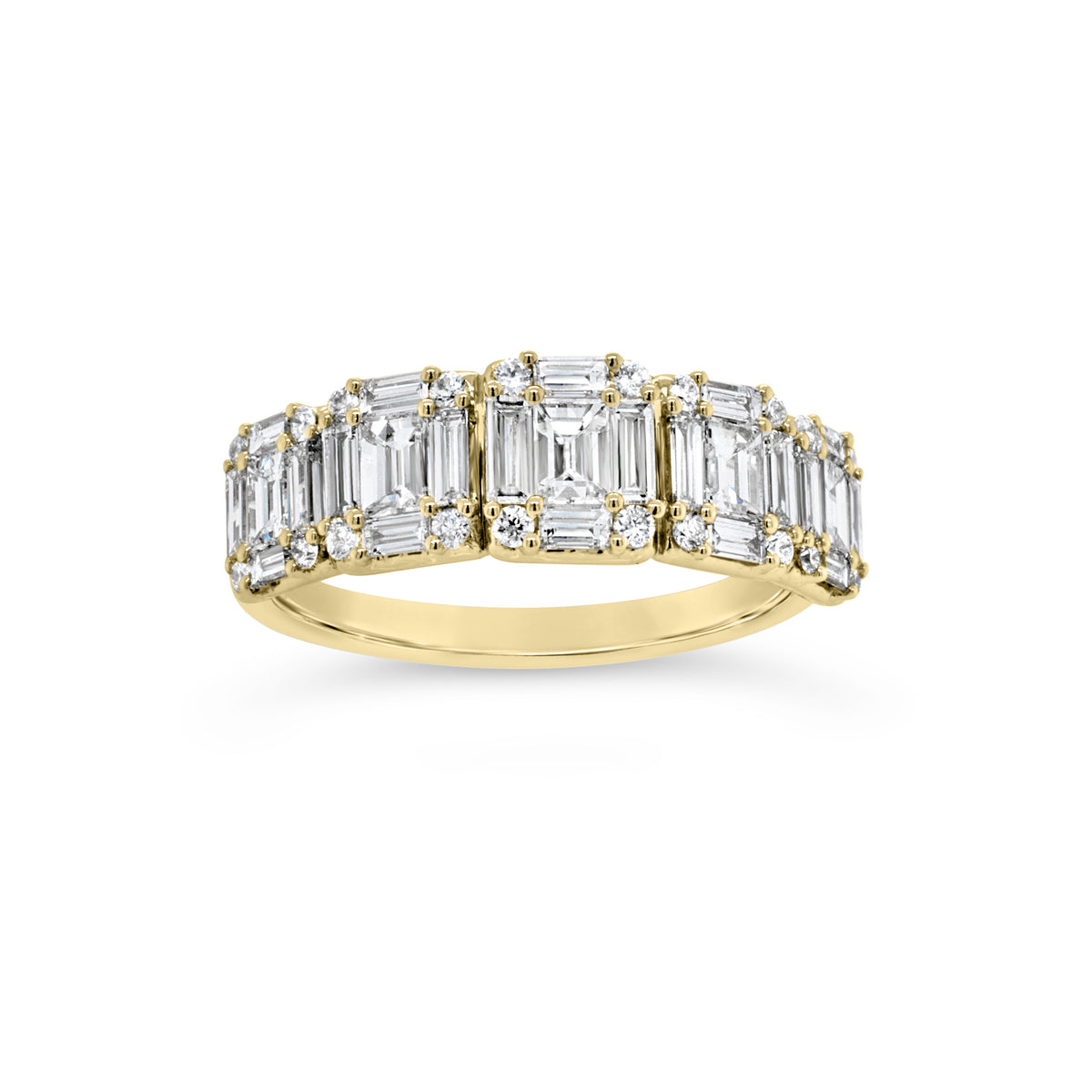 Diamond Baguettes Wedding Band - 18K gold weighing 4.16 grams  - 25 straight baguettes totaling 1.13 carats  - 20 round diamonds totaling 0.15 carats