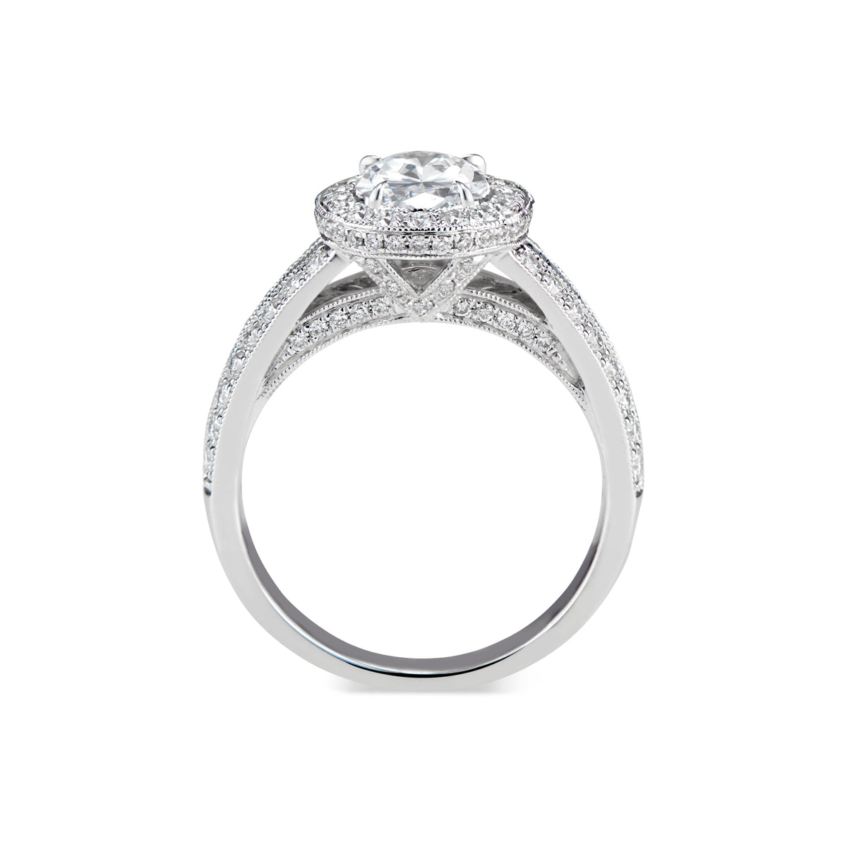 Oval Halo Diamond Engagement Ring with Split Shank - 18K weighting 6.08 GR - 112 round diamonds totaling 0.90 carats