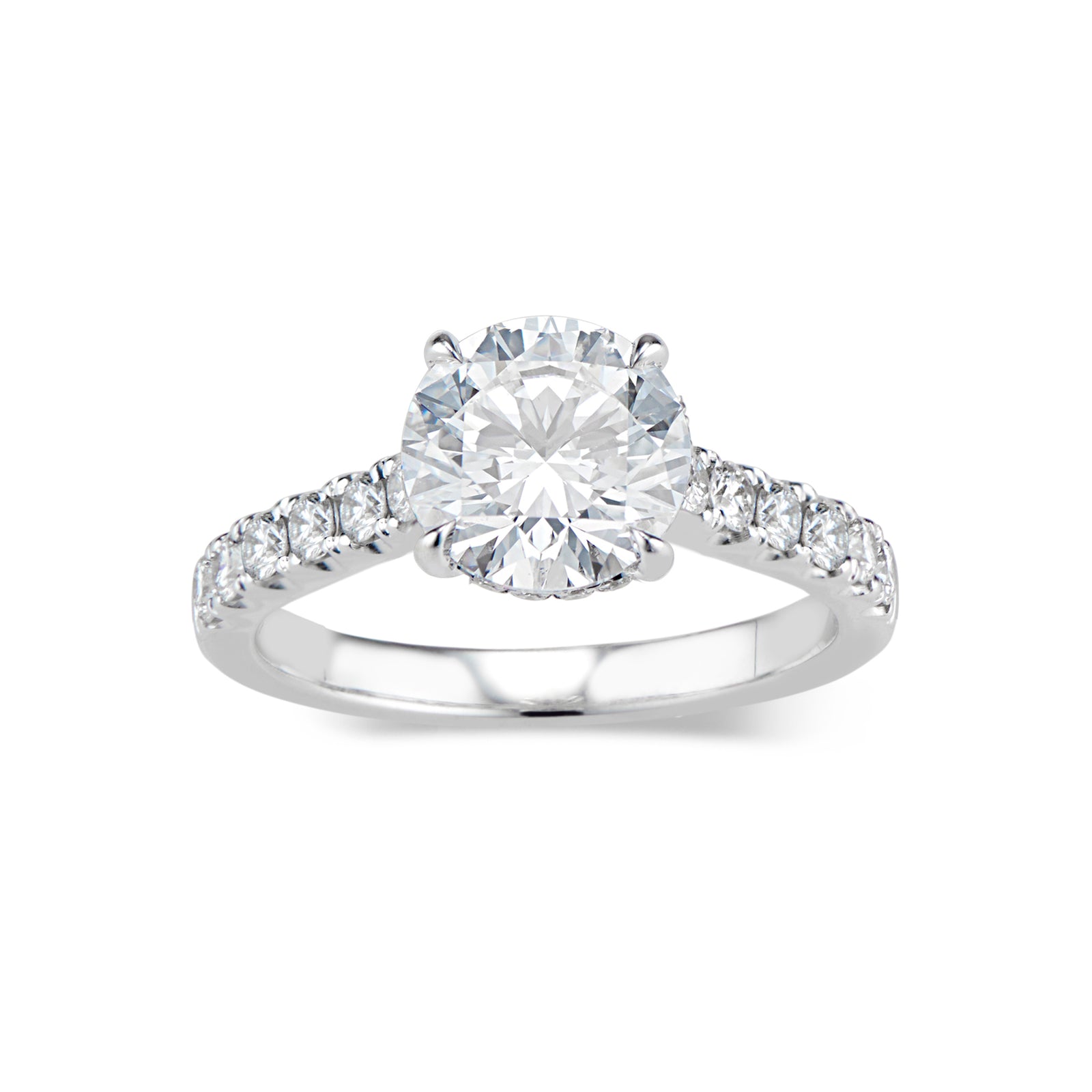 Round Diamond Engagement Ring  -18 K weighting 3.87 GR - 44 round diamonds totaling 0.55 carats