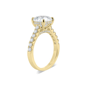 Round Diamond Engagement Ring  -18 K weighting 3.87 GR - 44 round diamonds totaling 0.55 carats