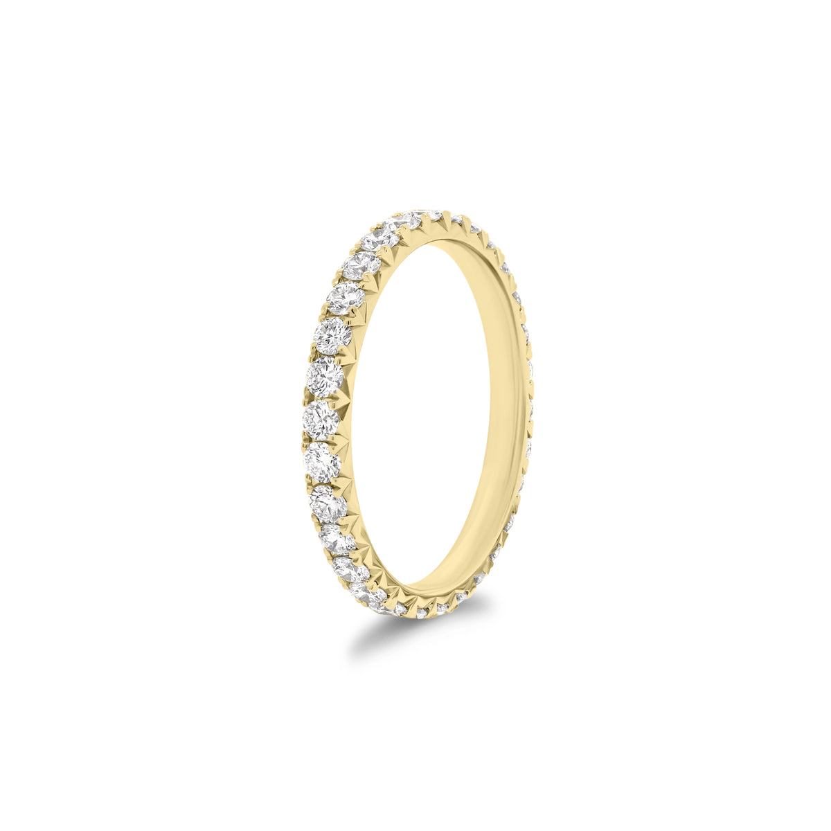 Diamond eternity band - 18K gold weighing 1.52 grams  - 30 round diamonds totaling 0.84 carats