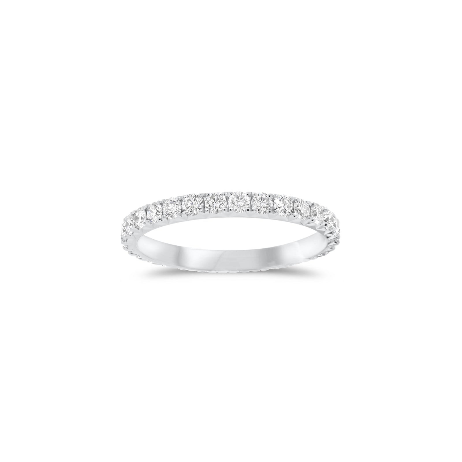 Diamond eternity band - 18K gold weighing 1.52 grams  - 30 round diamonds totaling 0.84 carats