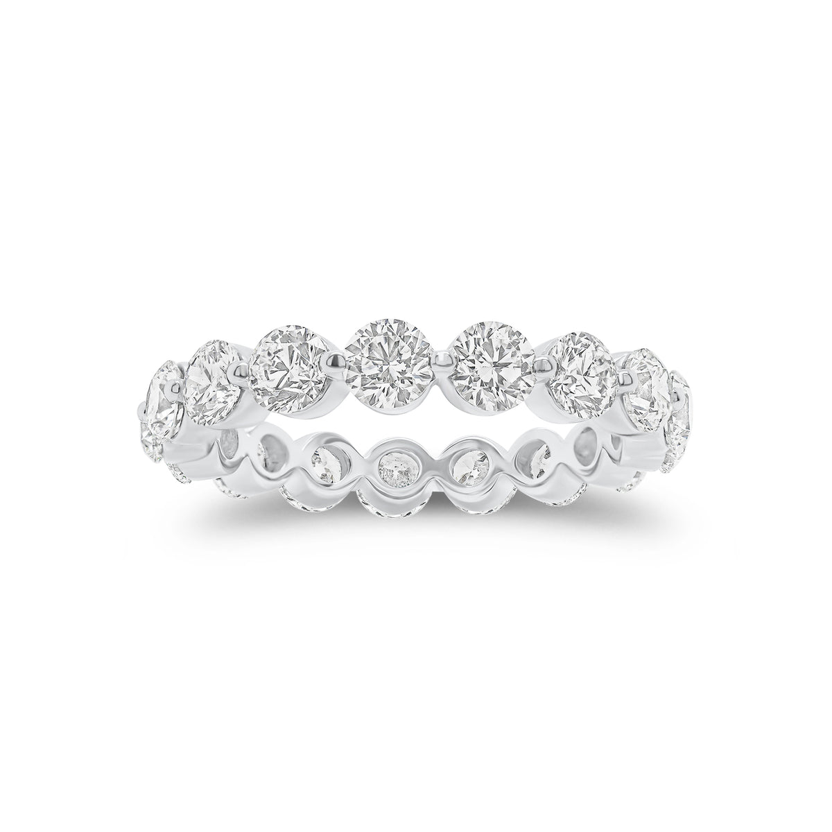 2.62 ct Diamond Eternity Ring - 18K gold weighing 2.48 grams  - 17 round diamonds weighing 2.62 carats