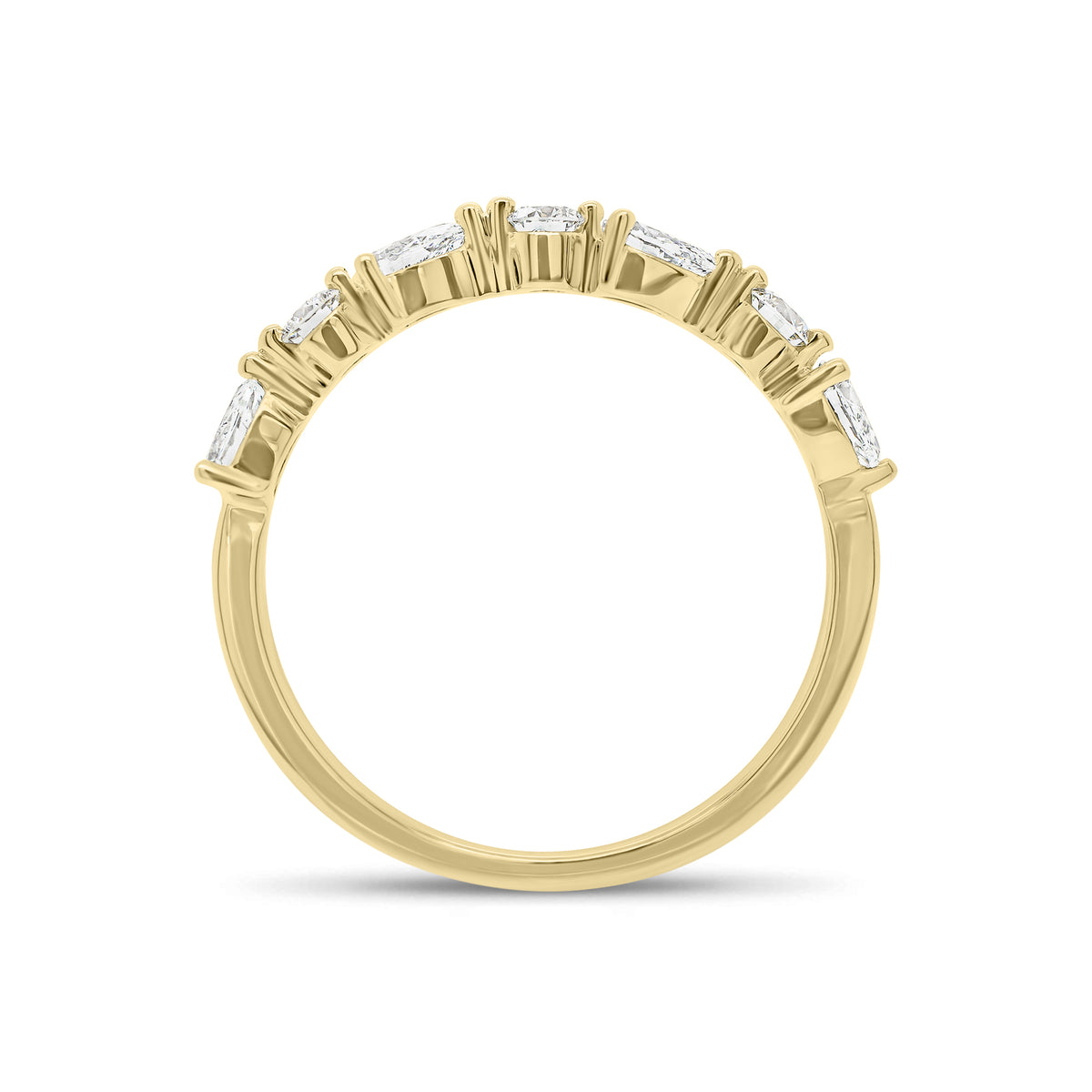 Pear and Round Diamond Wedding Band - 18K gold weighing 1.96 grams  - 4 pear-shaped diamonds weighing 0.40 carats  - 3 round diamonds weighing 0.17 carats