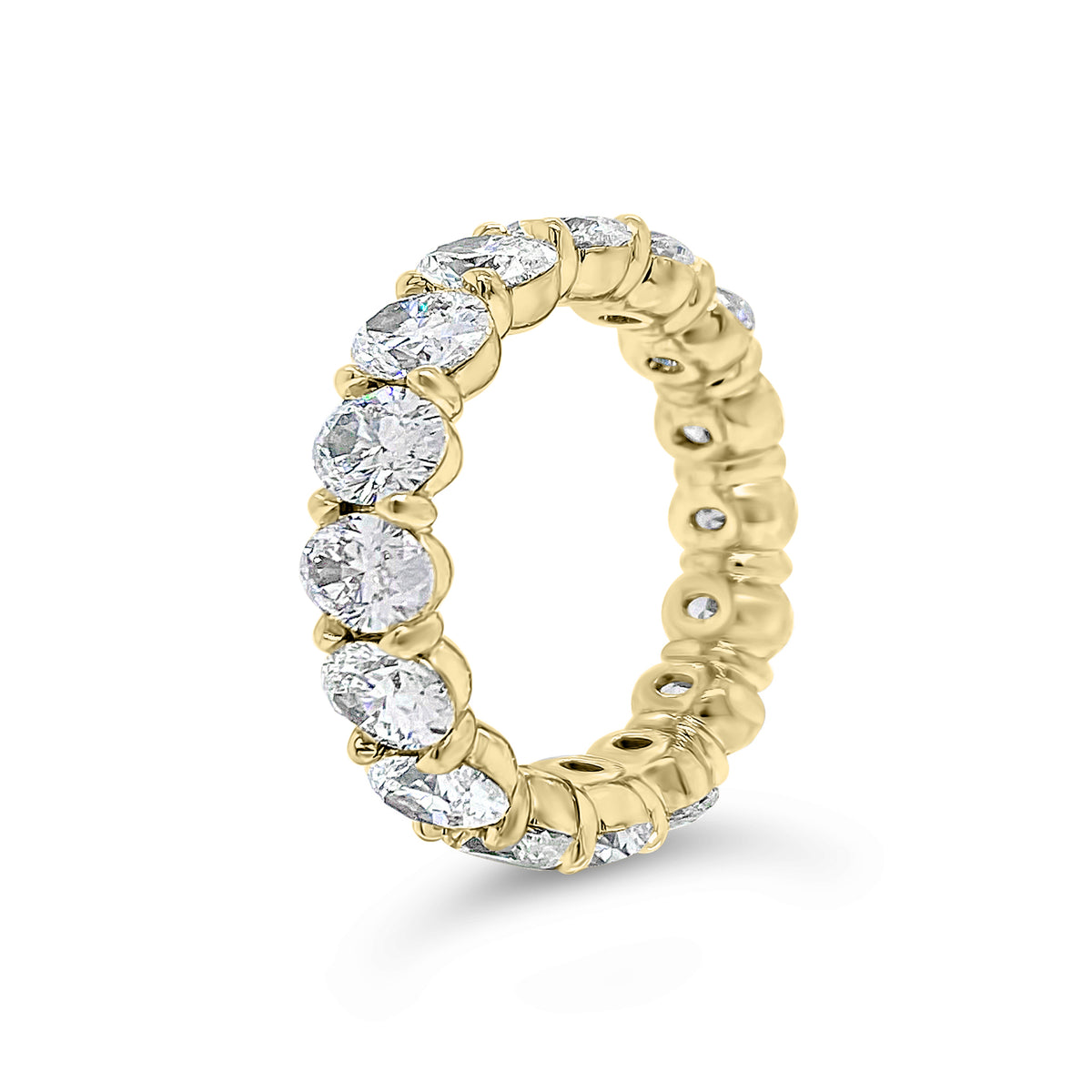 Diamond Ovals Wedding Band - Platinum yellow gold weighing 8.0 grams - F-color, VS2-SI1 clarity